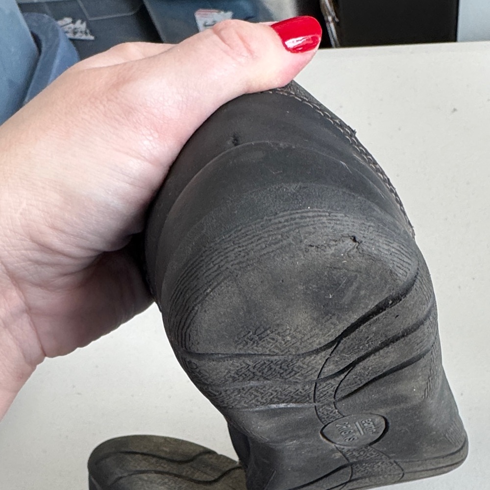 Earth Origins Black Casual Leather Sneakers - Picture 6 of 8